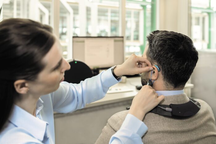 Hearing aid measurements by audiologist